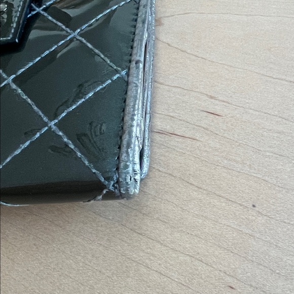 BURBERRY Quilted Patent Leather Wallet - Picture 11 of 12